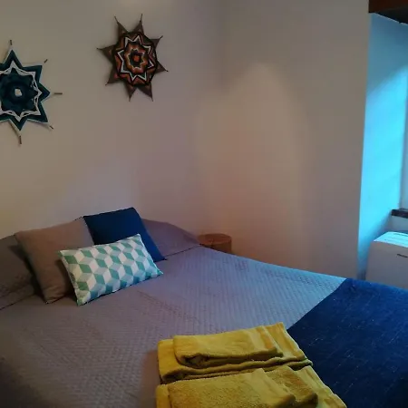 Casa Xisto Compartilhada Benfeita